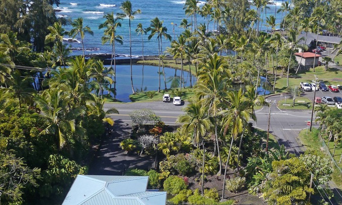 Hilo House | Best Hilo Location. Luxury Ocean Frt, black sand & turtles @ Richardsons Beach
