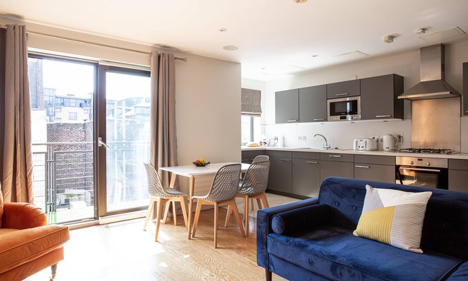 Belfast Central District Condo | Best Location 5* Luxury Living City Centre Parking