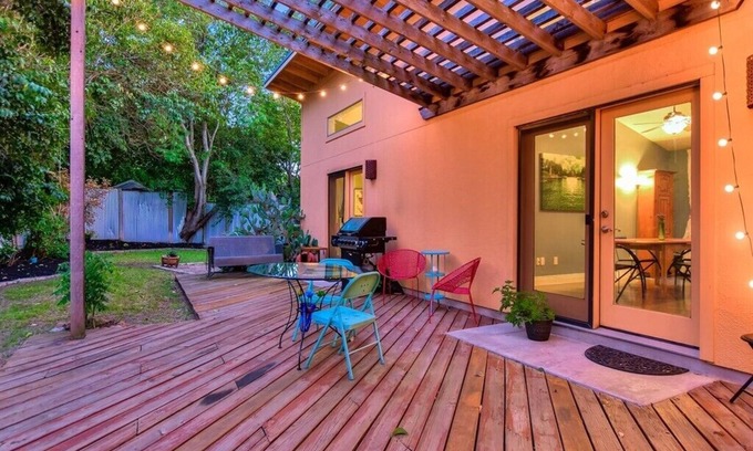 Bouldin House | Best.Location.Ever. SXSW now available!