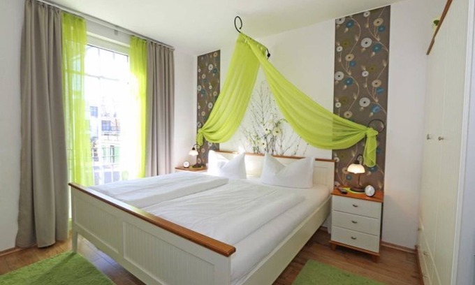Sellin Apartment | Best location in Sellin, only 100 meters to the beach, beautiful south-facing balcony