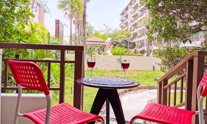 Wichit Apartment | Best Location Patong Near Jungceylon + Pool Access