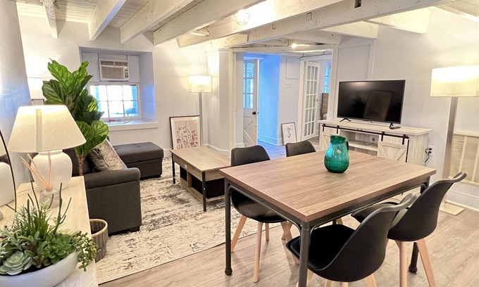 Harpers Ferry Apartment | Best location! The Pullman Apt @ historic 1799 Inn
