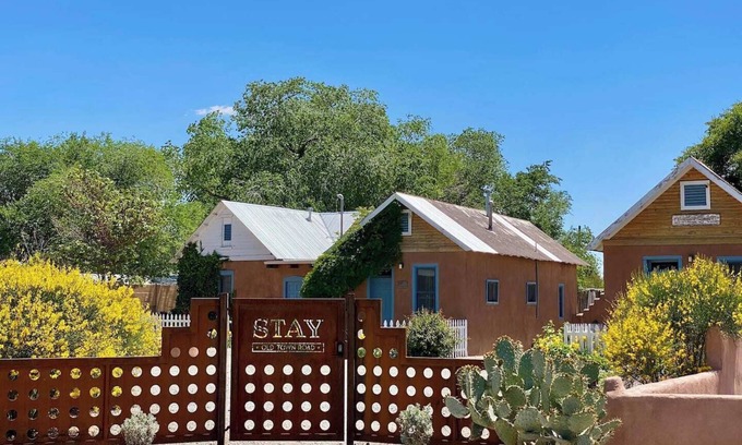 Old Town House | Best Location/Walkable Neighborhood/Gated Parking