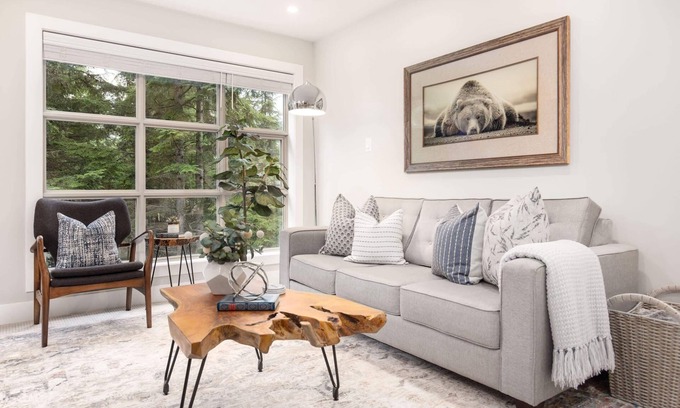 Upper Village Condo | Best-Ski-In-Out 4 Couples | 3 HotTubs | Suite Life Original | The Aspens