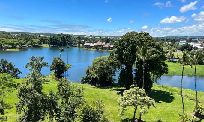 Hilo Condo | Best View in Hilo - Pool, WIFI, 2 BD Condo