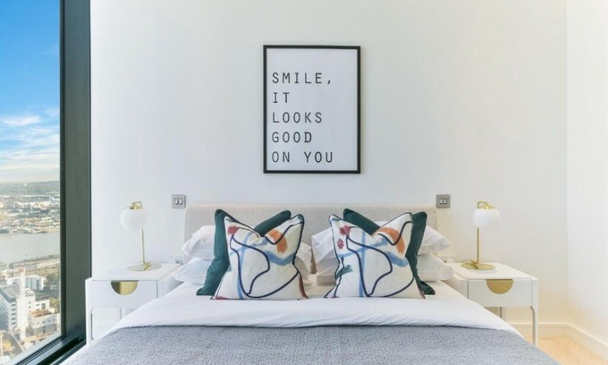 Canary Wharf Apartment | Best view of Canary Wharf
