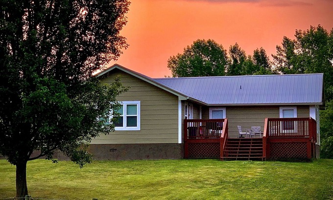 Dandridge House | Best Views at the Baxter Farmhouse
