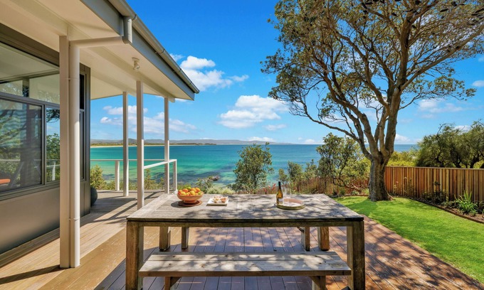 Culburra Beach House | BEST VIEWS IN CULBURRA - Absolute Beachfront, Newly renovated, EV Charger access