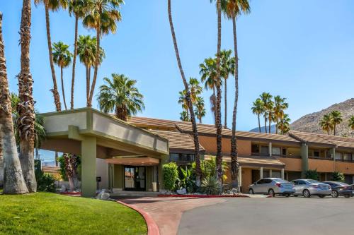 The Mesa Hotel | Best Western Inn at Palm Springs