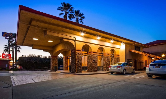 Manteca Hotel | Best Western Plus Executive Inn & Suites