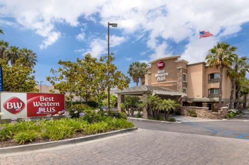 Townsite Hotel | Best Western Plus Oceanside Palms