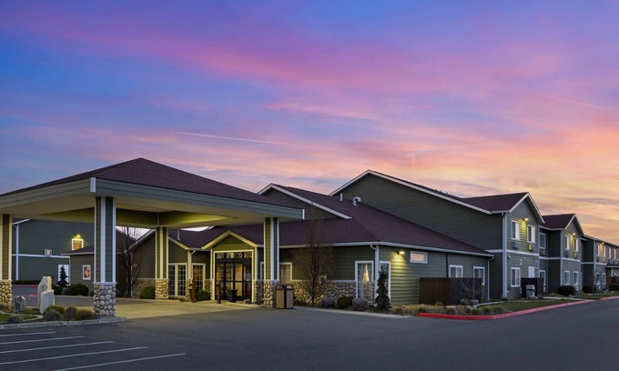 Prosser Hotel | Best Western Plus The Inn at Horse Heaven