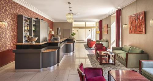 Poitiers Hotel | Best Western Poitiers Centre Le Grand Hôtel