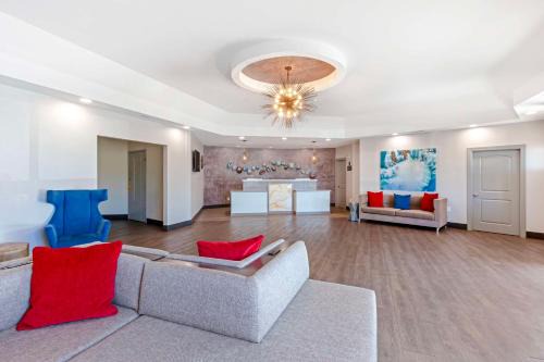 Niagara Falls Hotel | Best Western Summit Inn