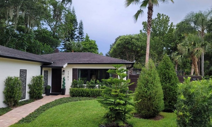 Winter Park House | Best Winter Park Home close to Rollins College, Advent Health & Park Avenue !