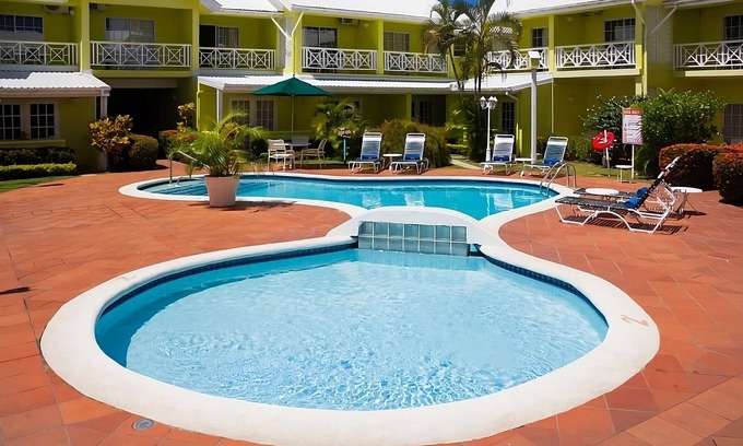 Rodney Bay Hotel | Better Choice for your Vacation! 4 Comfortable Units w/Kitchen, Outdoor Pool!