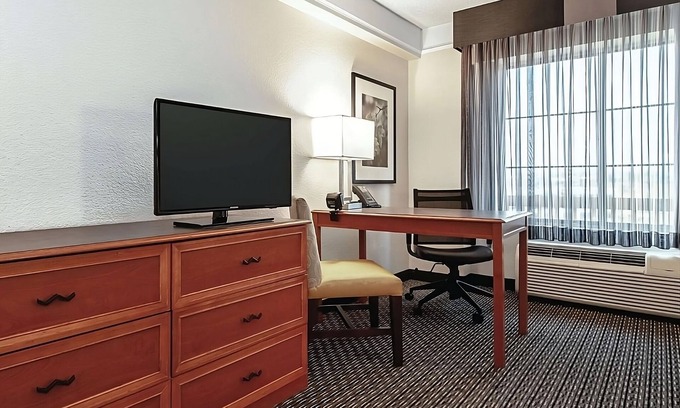 Guasti Hotel | Better Choice For Your Vacation! 2 Pet-friendly Units, Spacious and Relaxing!