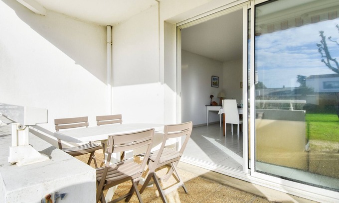 Saint-Gilles-Croix-de-Vie Apartment | Between beach and port: Apartment for 4