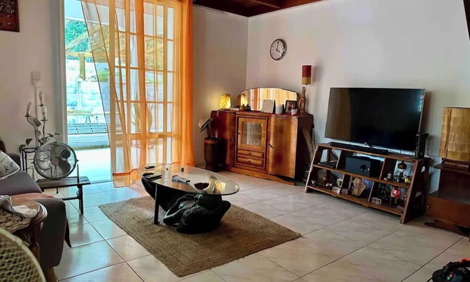 Marigot House | Between sea and mountains