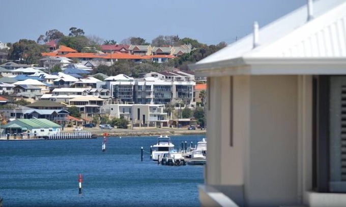 North Fremantle House | Between the River and the Sea