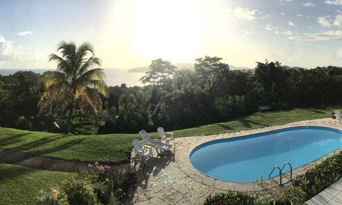 Tartane Apartment | between the sea and the Caribbean sun garden
