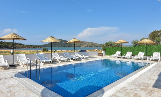 Ayvalik Hotel | Beyaz Konak Otel