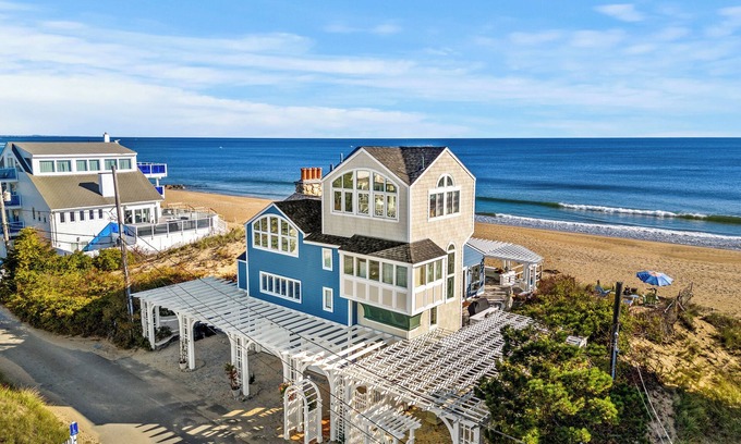 Newbury House | Beyond the Sea