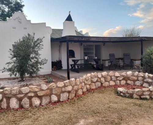 Kai !Garib House | Bezalel Estate Country House