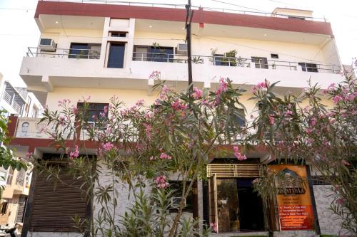 Taj Ganj Hotel | Bharat Villa - Homestay