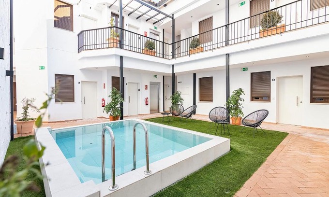 San Andres-San Pablo Apartment | BHost - Regina VIII