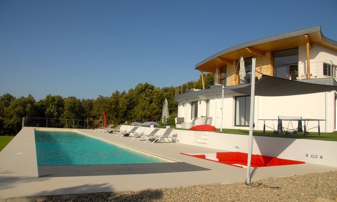 Mons Villa | Bi-weekly serviced villa