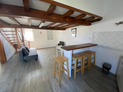 La Belle de Mai Apartment | Bienvenus à Thèse - Appartement Bleu