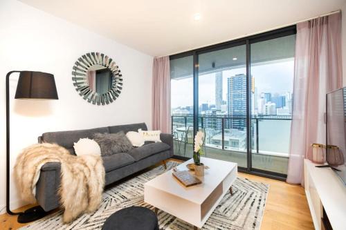 South Brisbane Apartment | Big and Modern 3BR SouthBank 11605