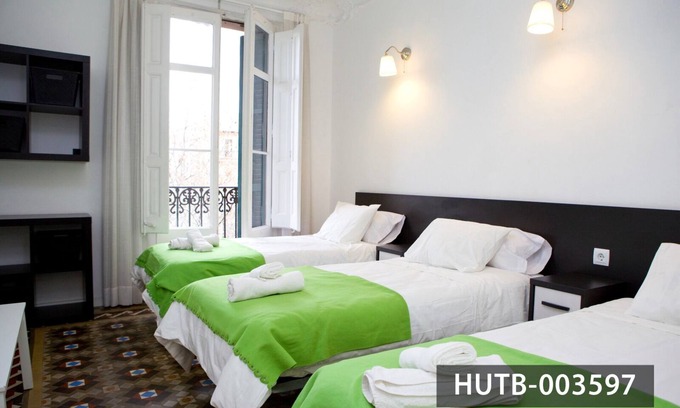 Sant Antoni Apartment | Big apartment Barcelona Gran via