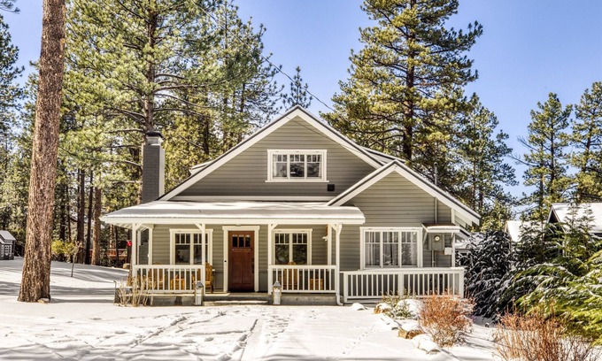 Big Bear Lake Other | Big Bear Farmhouse With Spa, Gameroom & Pool Table