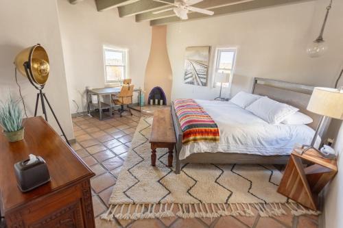 Redford House | Big Bend Vacation House - VIEWS