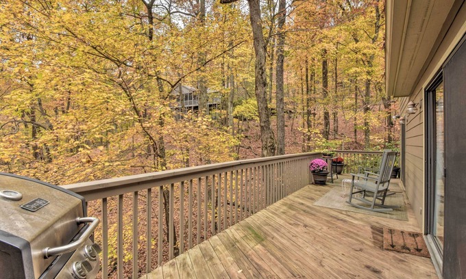 Big Canoe Cottage | Big Canoe Cabin w/Mountain View, Hiking & Lake!