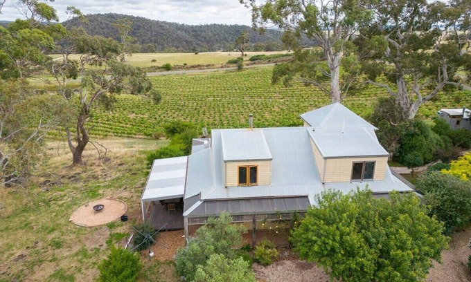 Drummond North Other | Big & Little Vine House at Zig Zag Winery