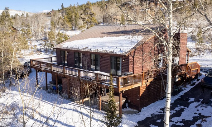 Innsbruck Val Moritz House | Big mountain views for big groups at Ski Granby Ranch! nn