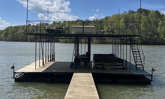 Gainesville House | Big Red Lake Cabin on Lanier !