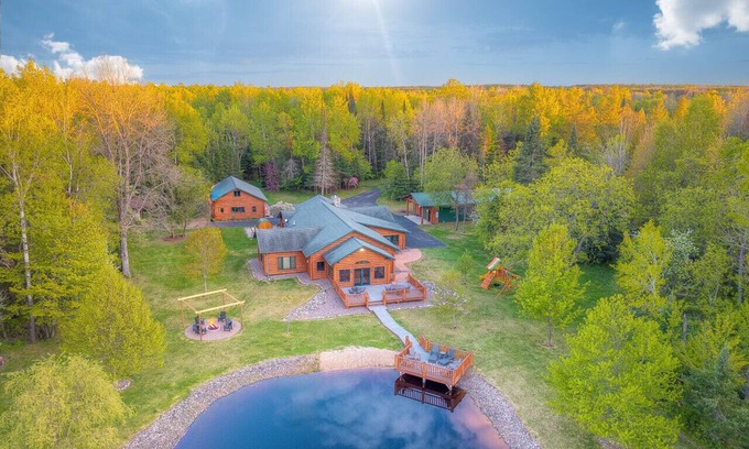 Lincoln County Cabin | Big Somo Lodge | 430 Acres Pond Sauna Trails