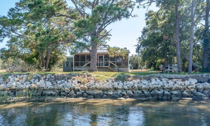 Alligator Point House | Bill's Bay Breeze- relax on the porch and enjoy the view!