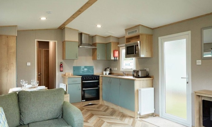 Great Billing House | Billing Aquadrome Silver 3 Bed Caravan CD50