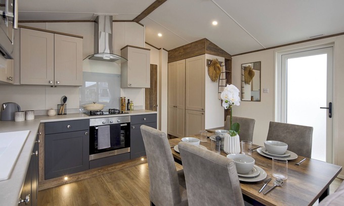 Great Billing House | Billing Aquadrome 2 Bed Hot Tub Caravan MD02