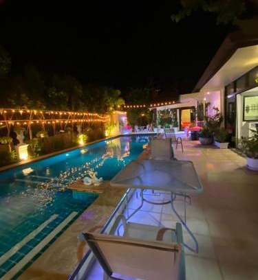 Nong Prue Villa | Bird in the garden Pool Villa