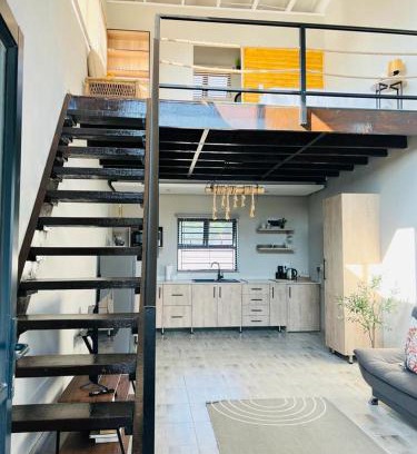Newlands East Apartment | Bird Nest Lodge