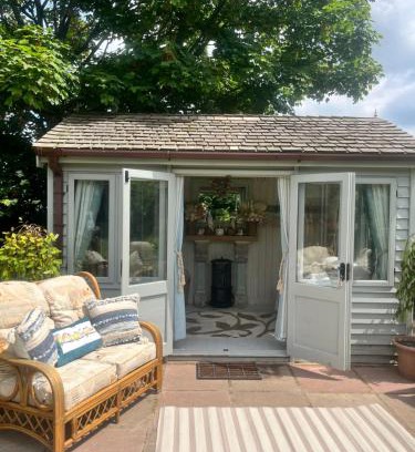 Tunstall Other | Birds and The Bees Summer House
