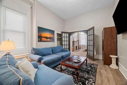 South Side Flats Apartment | Birmingham Bridge Beauty Cozy Stay Near Downtown
