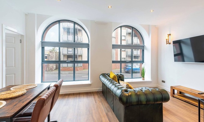 Dundee Apartment | Bissets Bond - Converted Warehouse
