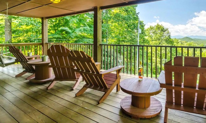 Otto House | Black Bear Cove Cabin